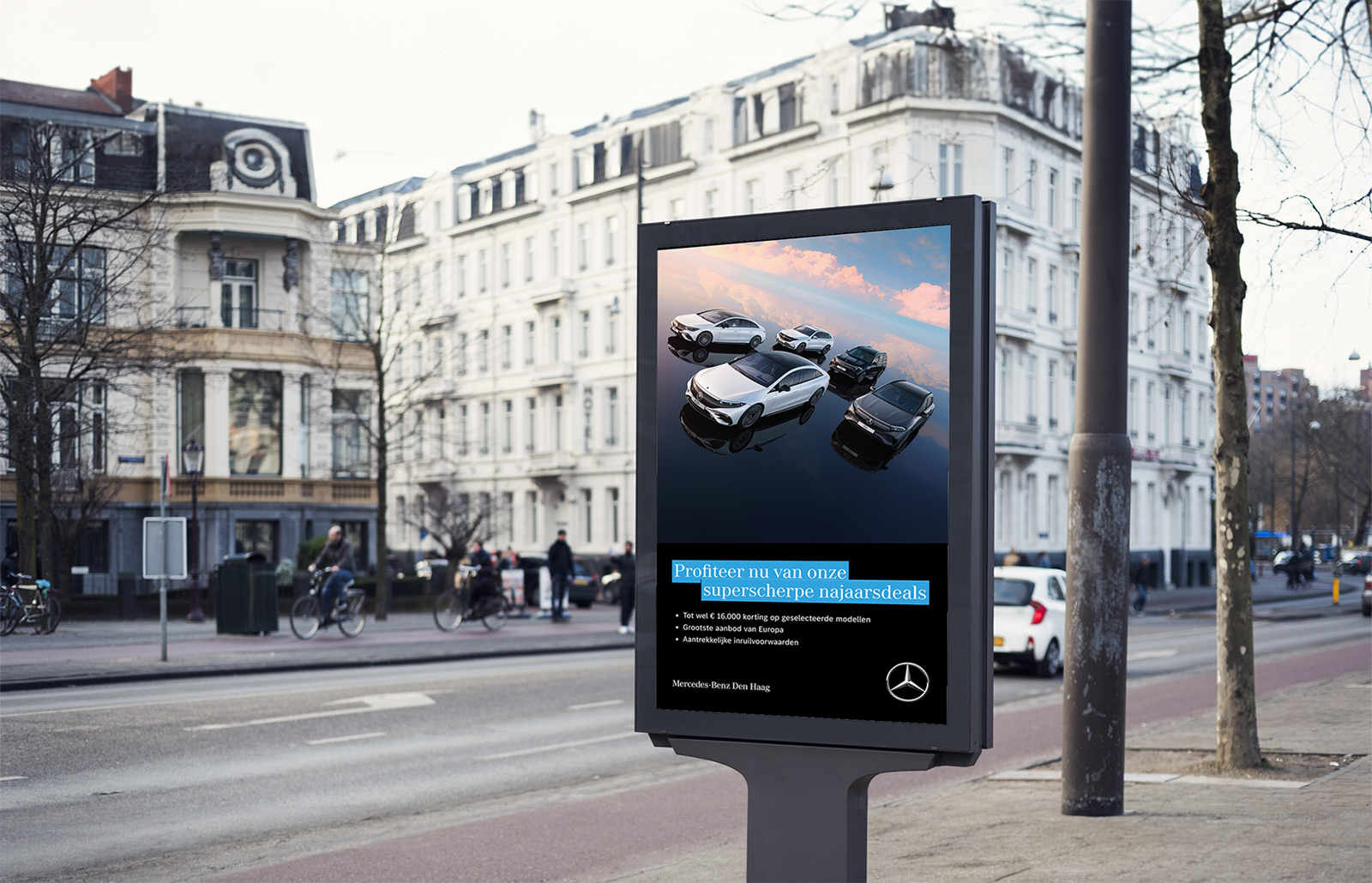 Mercedes-Benz dooh